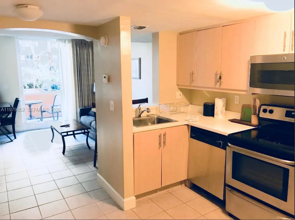 2951 S Bayshore Dr 215, Miami, Florida 33133, Miami, Florida 33133, 1 Bedroom Bedrooms, ,1 BathroomBathrooms,Residential Lease,For Rent,2951 S Bayshore Dr 215, Miami, Florida 33133,A11979852