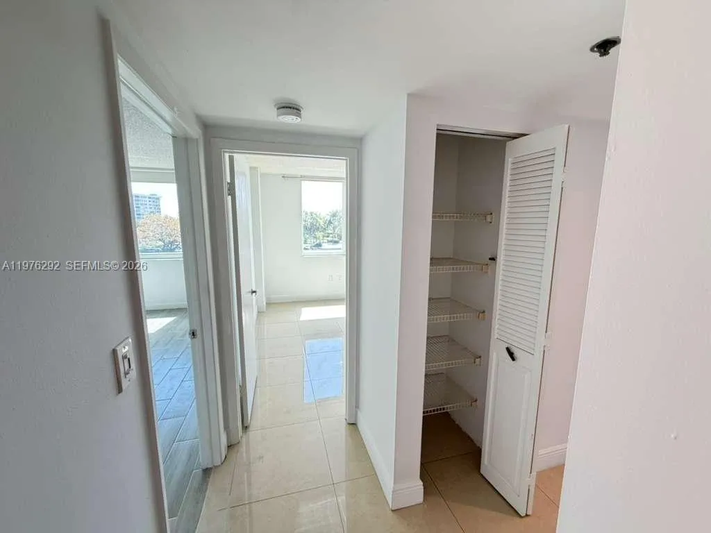 919 Hillcrest Dr 314, Hollywood, Florida 33021, Hollywood, Florida 33021, 2 Bedrooms Bedrooms, ,2 BathroomsBathrooms,Residential Lease,For Rent,919 Hillcrest Dr 314, Hollywood, Florida 33021,A11976292