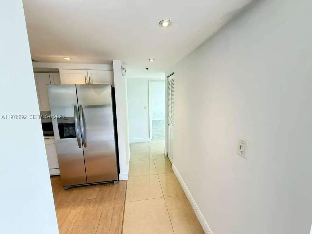 919 Hillcrest Dr 314, Hollywood, Florida 33021, Hollywood, Florida 33021, 2 Bedrooms Bedrooms, ,2 BathroomsBathrooms,Residential Lease,For Rent,919 Hillcrest Dr 314, Hollywood, Florida 33021,A11976292