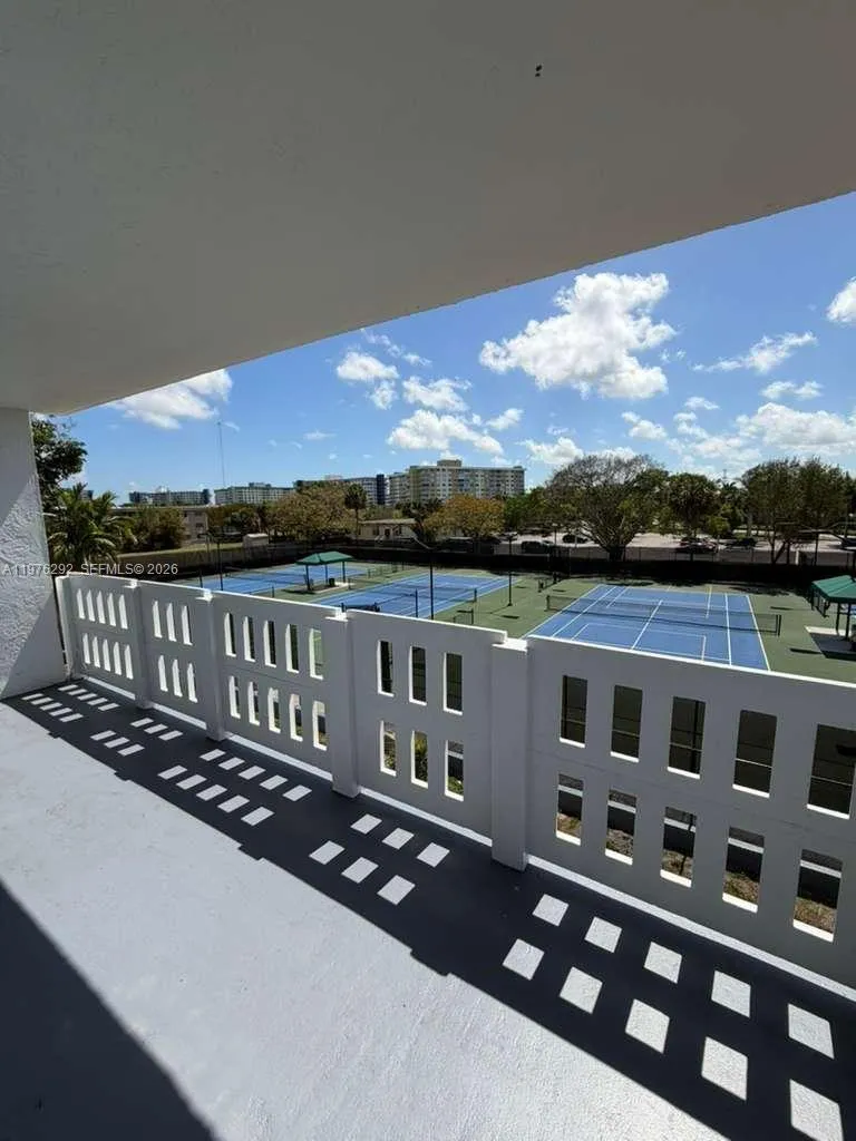 919 Hillcrest Dr 314, Hollywood, Florida 33021, Hollywood, Florida 33021, 2 Bedrooms Bedrooms, ,2 BathroomsBathrooms,Residential Lease,For Rent,919 Hillcrest Dr 314, Hollywood, Florida 33021,A11976292