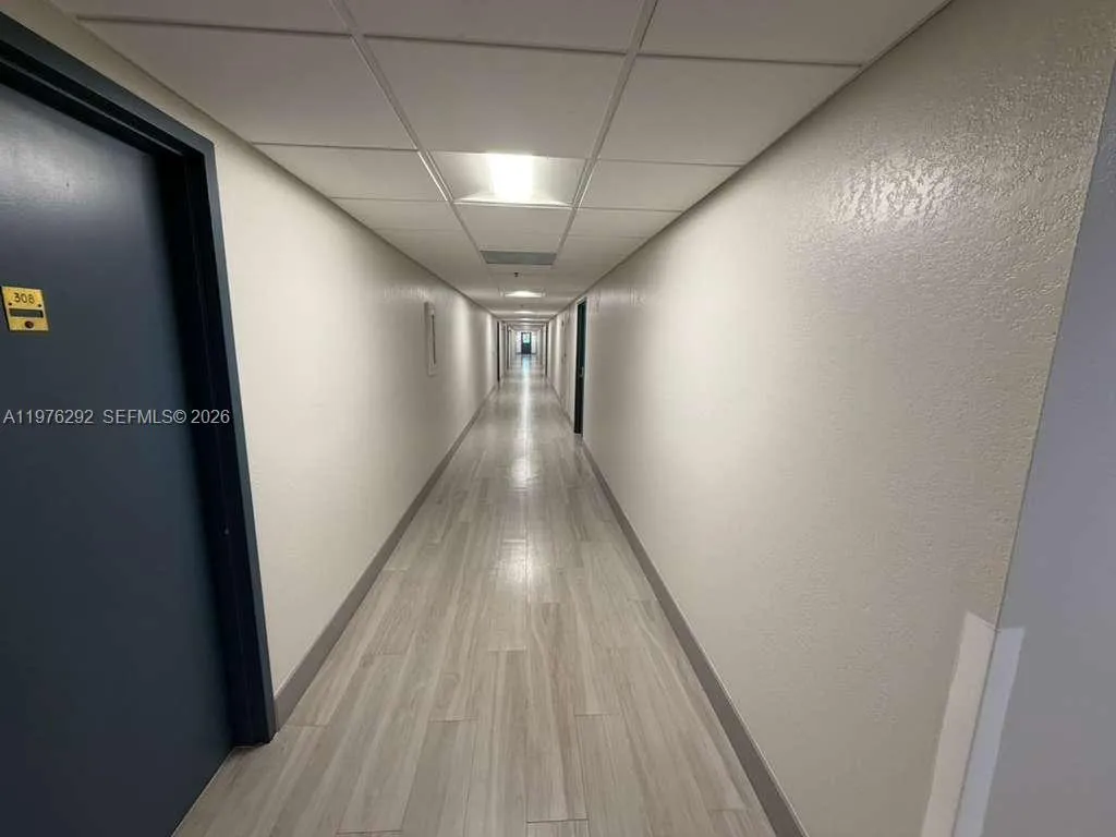 919 Hillcrest Dr 314, Hollywood, Florida 33021, Hollywood, Florida 33021, 2 Bedrooms Bedrooms, ,2 BathroomsBathrooms,Residential Lease,For Rent,919 Hillcrest Dr 314, Hollywood, Florida 33021,A11976292