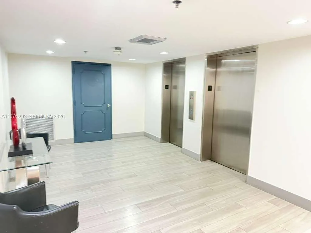 919 Hillcrest Dr 314, Hollywood, Florida 33021, Hollywood, Florida 33021, 2 Bedrooms Bedrooms, ,2 BathroomsBathrooms,Residential Lease,For Rent,919 Hillcrest Dr 314, Hollywood, Florida 33021,A11976292