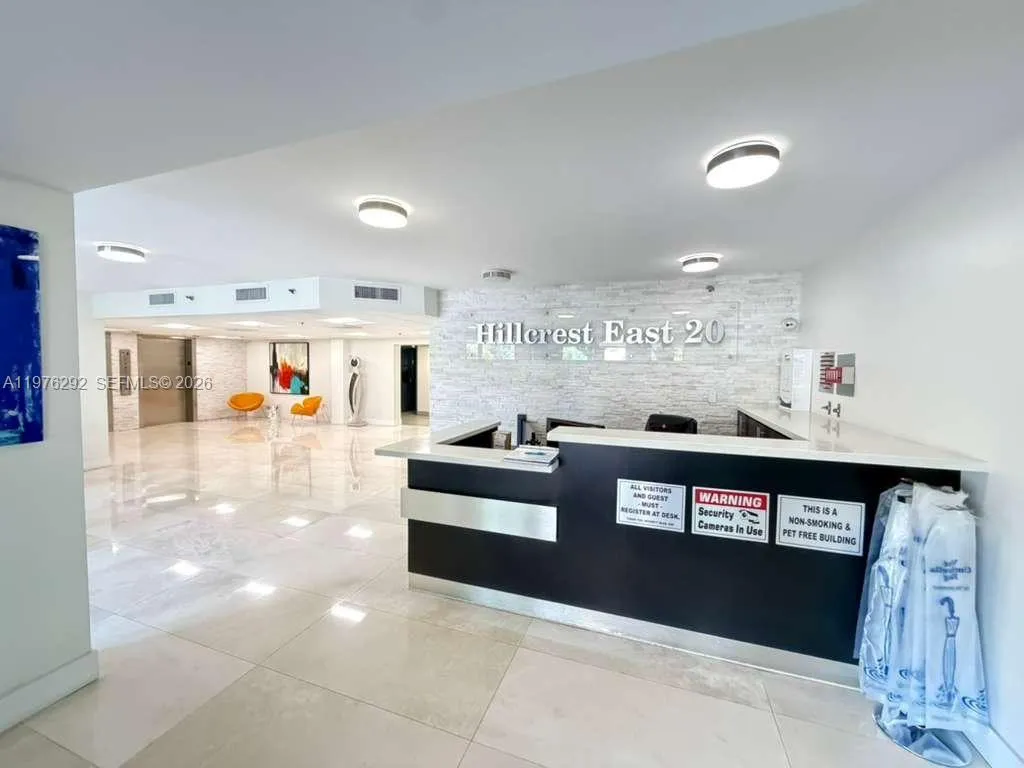 919 Hillcrest Dr 314, Hollywood, Florida 33021, Hollywood, Florida 33021, 2 Bedrooms Bedrooms, ,2 BathroomsBathrooms,Residential Lease,For Rent,919 Hillcrest Dr 314, Hollywood, Florida 33021,A11976292