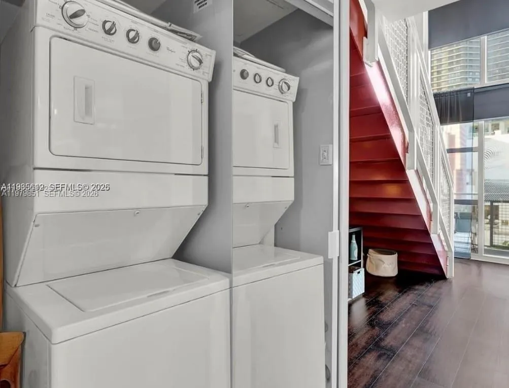 244 Ne Biscayne Blvd 440, Miami, Florida 33132, Miami, Florida 33132, 1 Bedroom Bedrooms, ,1 BathroomBathrooms,Residential Lease,For Rent,244 Ne Biscayne Blvd 440, Miami, Florida 33132,A11979851