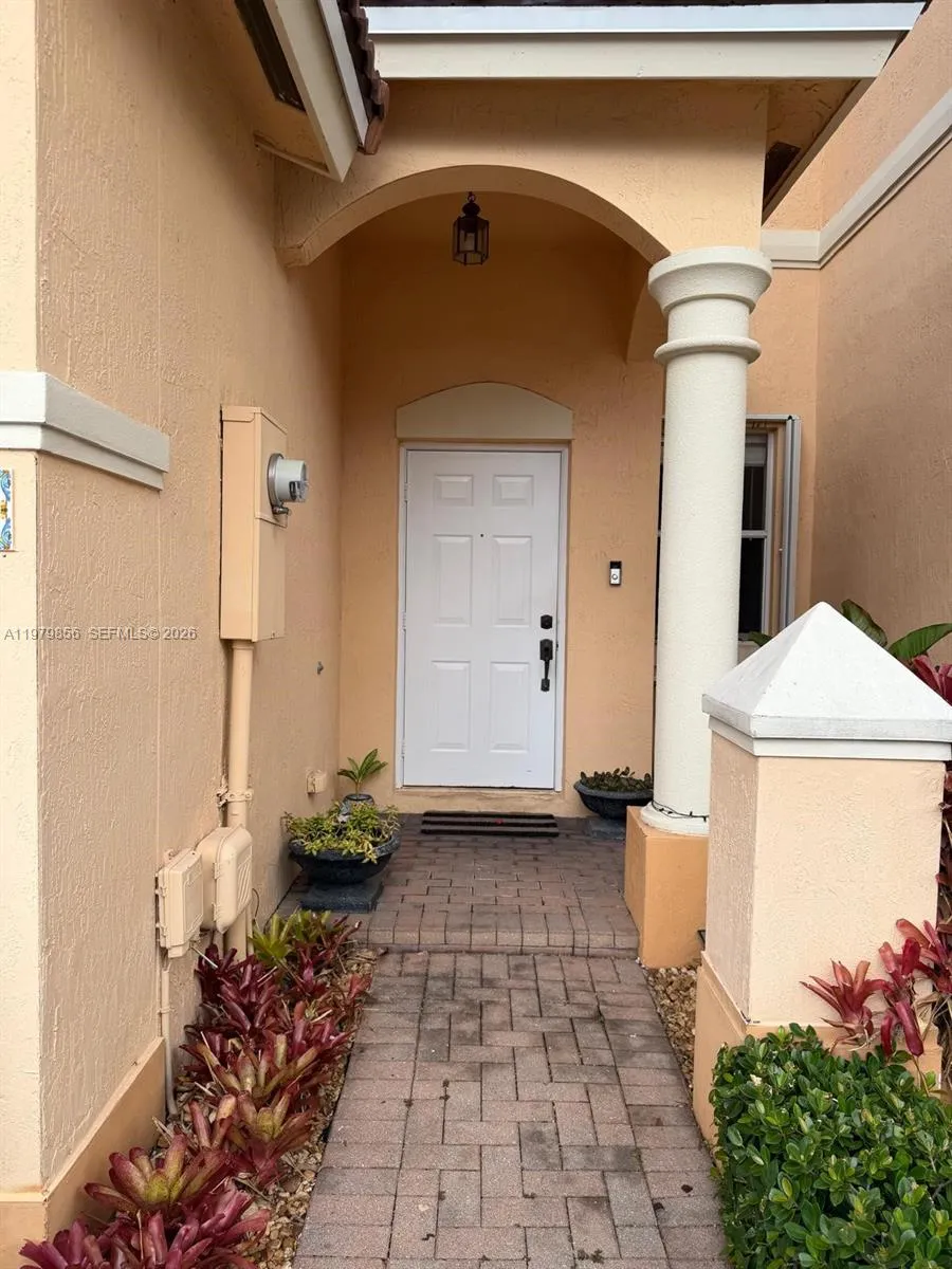 Miami, Florida 33186, 3 Bedrooms Bedrooms, ,2 BathroomsBathrooms,Residential Lease,For Rent,A11979856