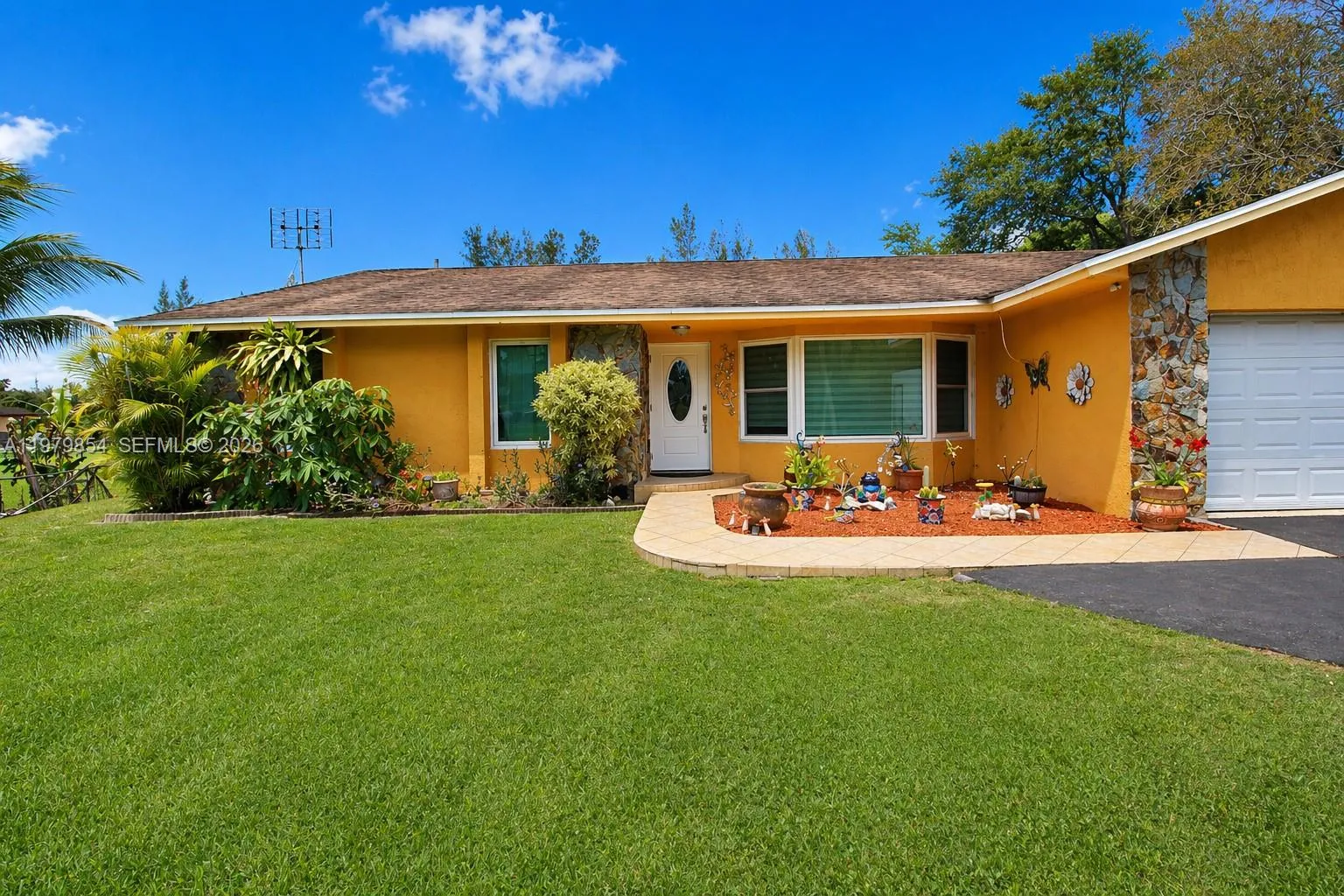 3400 Sw 137th Ave, Miramar, Florida 33027, Miramar, Florida 33027, 4 Bedrooms Bedrooms, ,2 BathroomsBathrooms,Residential,For Sale,3400 Sw 137th Ave, Miramar, Florida 33027,A11979854