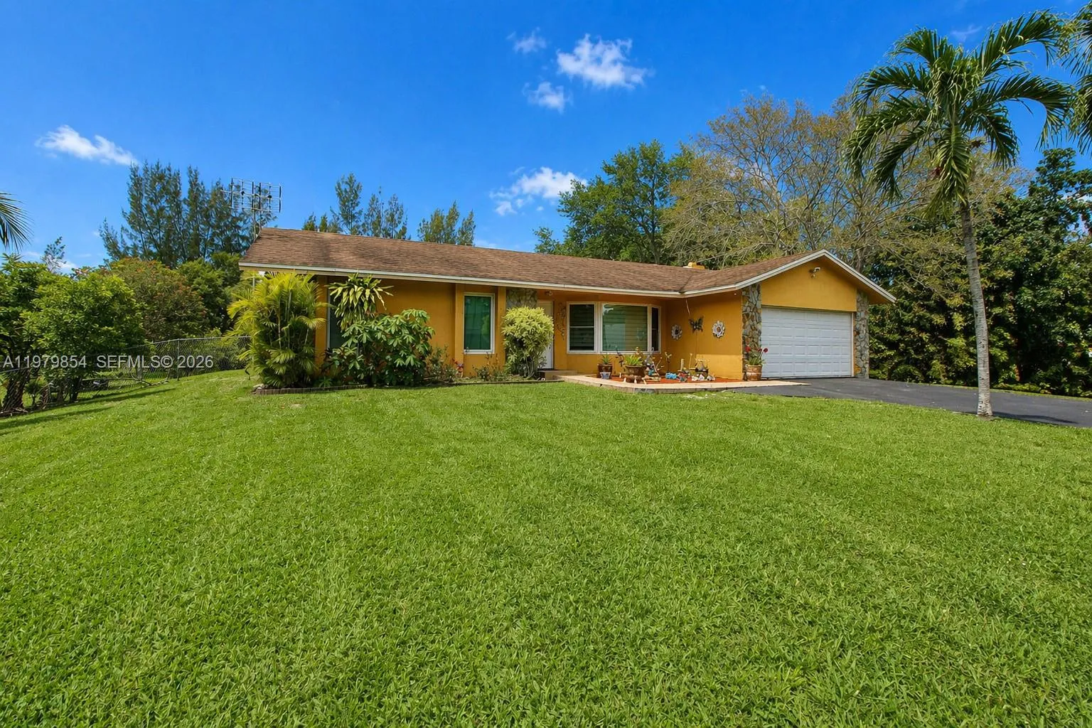 3400 Sw 137th Ave, Miramar, Florida 33027, Miramar, Florida 33027, 4 Bedrooms Bedrooms, ,2 BathroomsBathrooms,Residential,For Sale,3400 Sw 137th Ave, Miramar, Florida 33027,A11979854