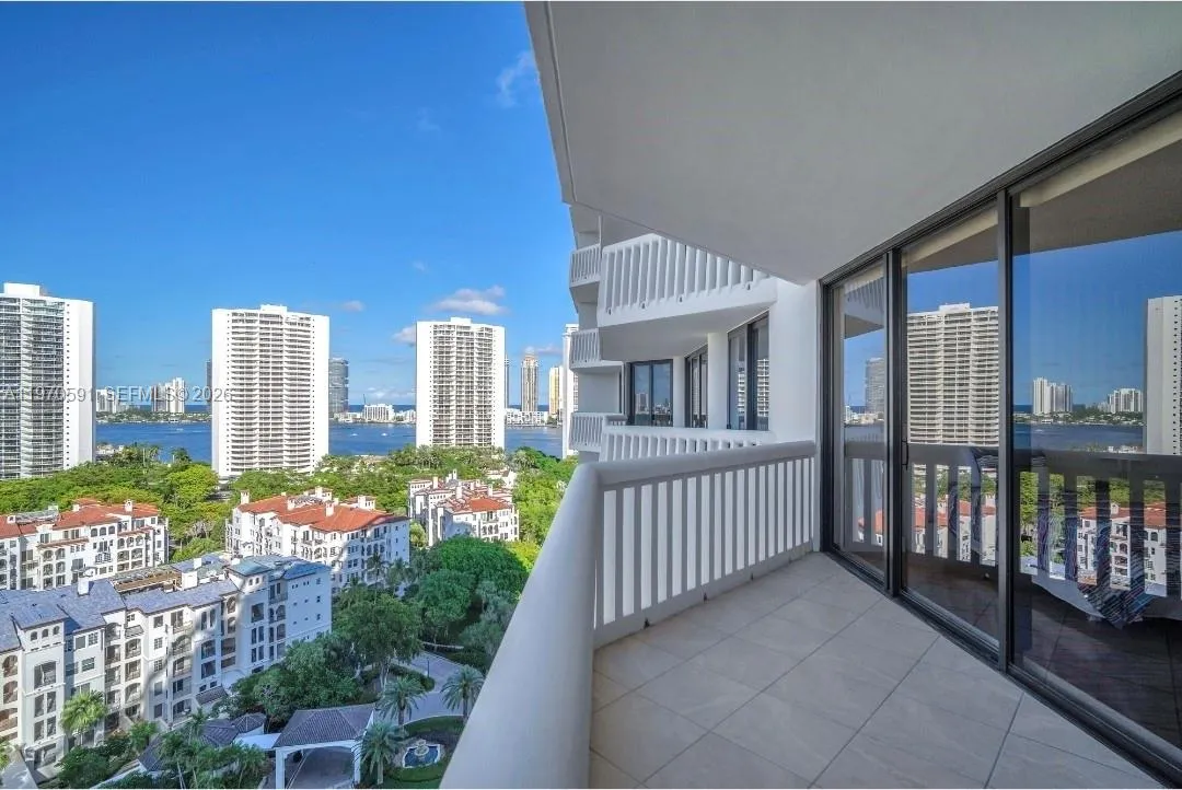 1000 E Island Blvd 1004, Aventura, Florida 33160, Aventura, Florida 33160, 3 Bedrooms Bedrooms, ,2 BathroomsBathrooms,Residential,For Sale,1000 E Island Blvd 1004, Aventura, Florida 33160,A11970591