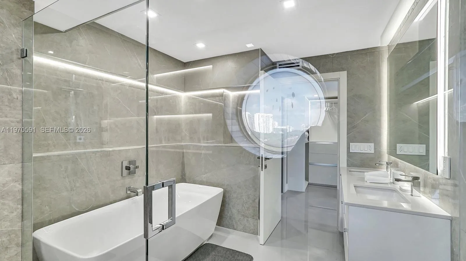 1000 E Island Blvd 1004, Aventura, Florida 33160, Aventura, Florida 33160, 3 Bedrooms Bedrooms, ,2 BathroomsBathrooms,Residential,For Sale,1000 E Island Blvd 1004, Aventura, Florida 33160,A11970591