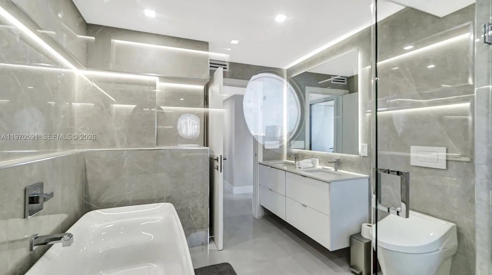 1000 E Island Blvd 1004, Aventura, Florida 33160, Aventura, Florida 33160, 3 Bedrooms Bedrooms, ,2 BathroomsBathrooms,Residential,For Sale,1000 E Island Blvd 1004, Aventura, Florida 33160,A11970591