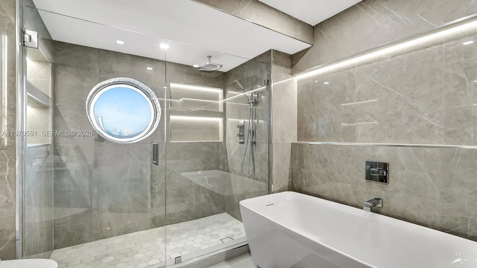 1000 E Island Blvd 1004, Aventura, Florida 33160, Aventura, Florida 33160, 3 Bedrooms Bedrooms, ,2 BathroomsBathrooms,Residential,For Sale,1000 E Island Blvd 1004, Aventura, Florida 33160,A11970591