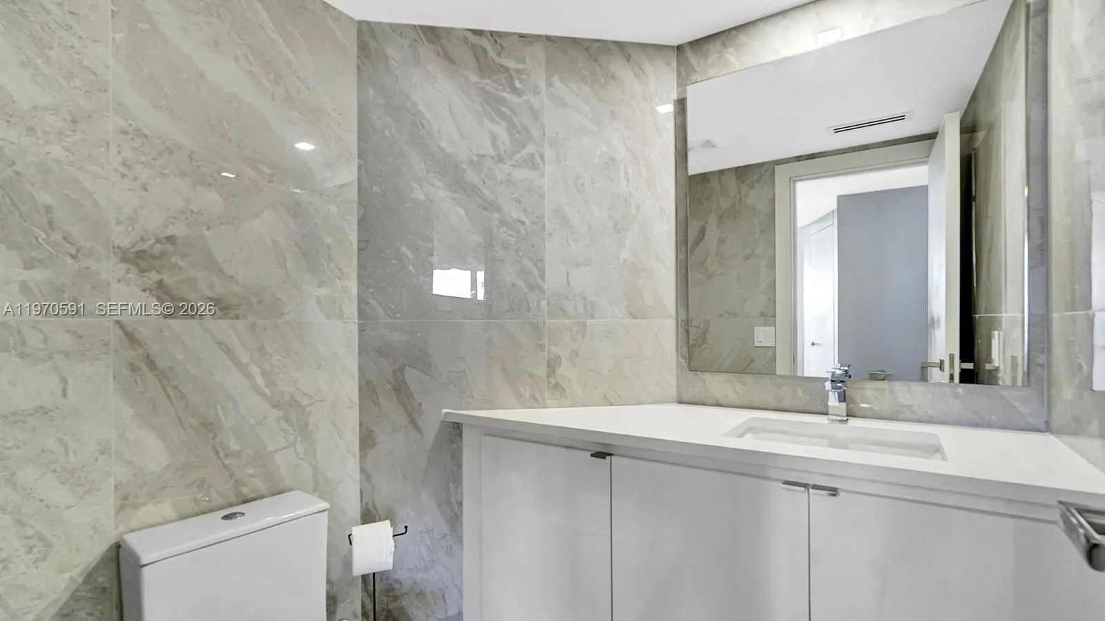1000 E Island Blvd 1004, Aventura, Florida 33160, Aventura, Florida 33160, 3 Bedrooms Bedrooms, ,2 BathroomsBathrooms,Residential,For Sale,1000 E Island Blvd 1004, Aventura, Florida 33160,A11970591