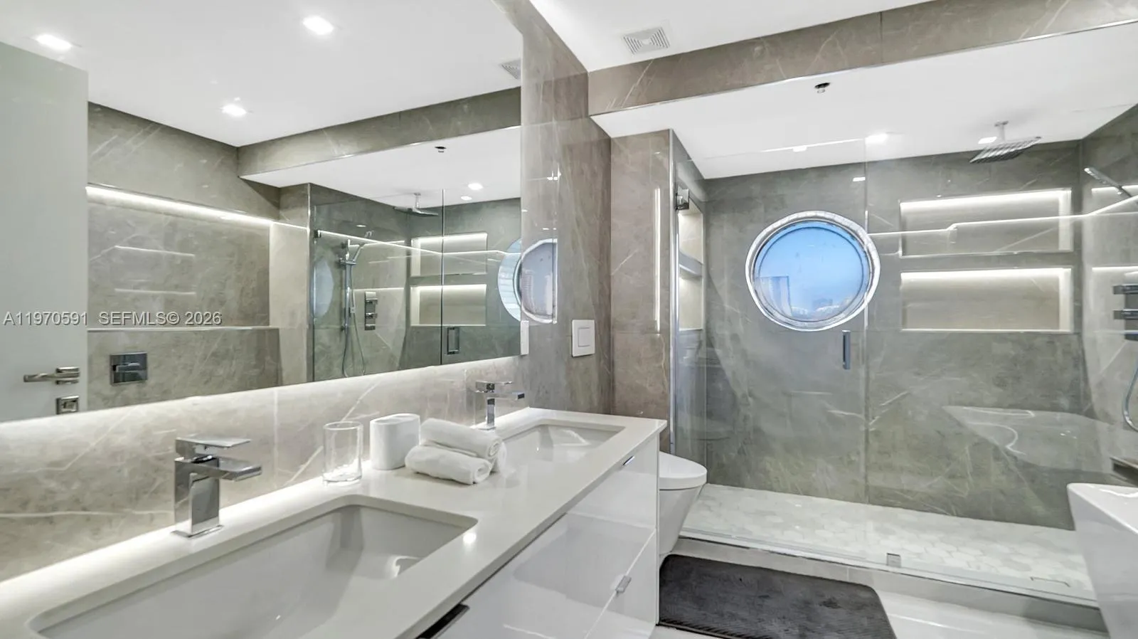 1000 E Island Blvd 1004, Aventura, Florida 33160, Aventura, Florida 33160, 3 Bedrooms Bedrooms, ,2 BathroomsBathrooms,Residential,For Sale,1000 E Island Blvd 1004, Aventura, Florida 33160,A11970591