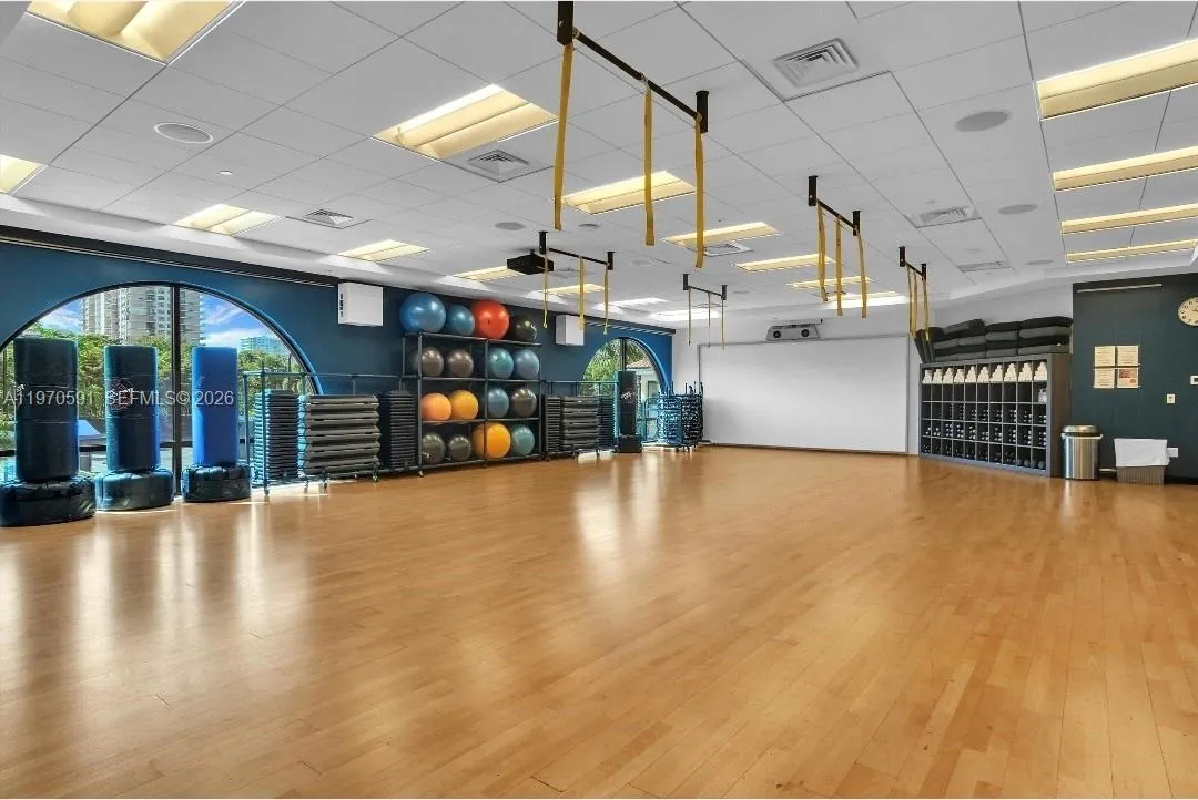 1000 E Island Blvd 1004, Aventura, Florida 33160, Aventura, Florida 33160, 3 Bedrooms Bedrooms, ,2 BathroomsBathrooms,Residential,For Sale,1000 E Island Blvd 1004, Aventura, Florida 33160,A11970591