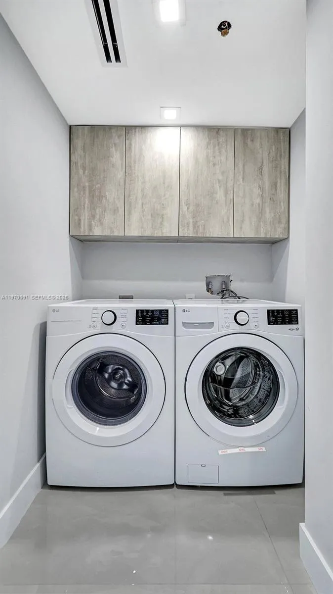 1000 E Island Blvd 1004, Aventura, Florida 33160, Aventura, Florida 33160, 3 Bedrooms Bedrooms, ,2 BathroomsBathrooms,Residential,For Sale,1000 E Island Blvd 1004, Aventura, Florida 33160,A11970591