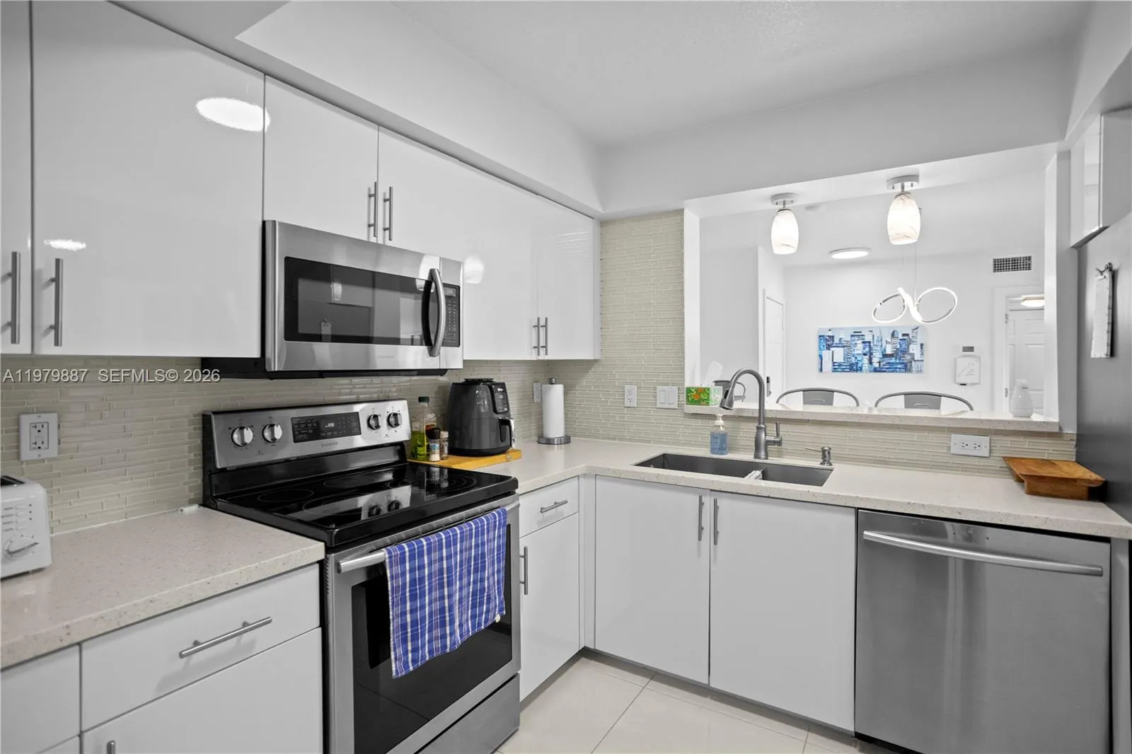 529 E Sheridan St 307, Dania Beach, Florida 33004, Dania Beach, Florida 33004, 2 Bedrooms Bedrooms, ,2 BathroomsBathrooms,Residential Lease,For Rent,529 E Sheridan St 307, Dania Beach, Florida 33004,A11979887