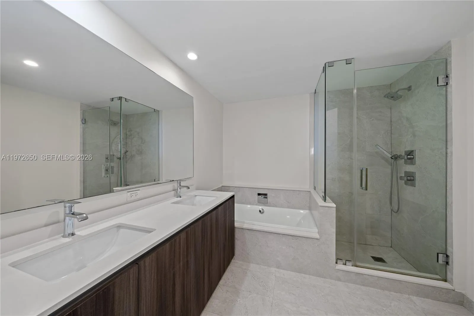 488 Ne 18th St 2112, Miami, Florida 33132, Miami, Florida 33132, 3 Bedrooms Bedrooms, ,4 BathroomsBathrooms,Residential,For Sale,488 Ne 18th St 2112, Miami, Florida 33132,A11972650