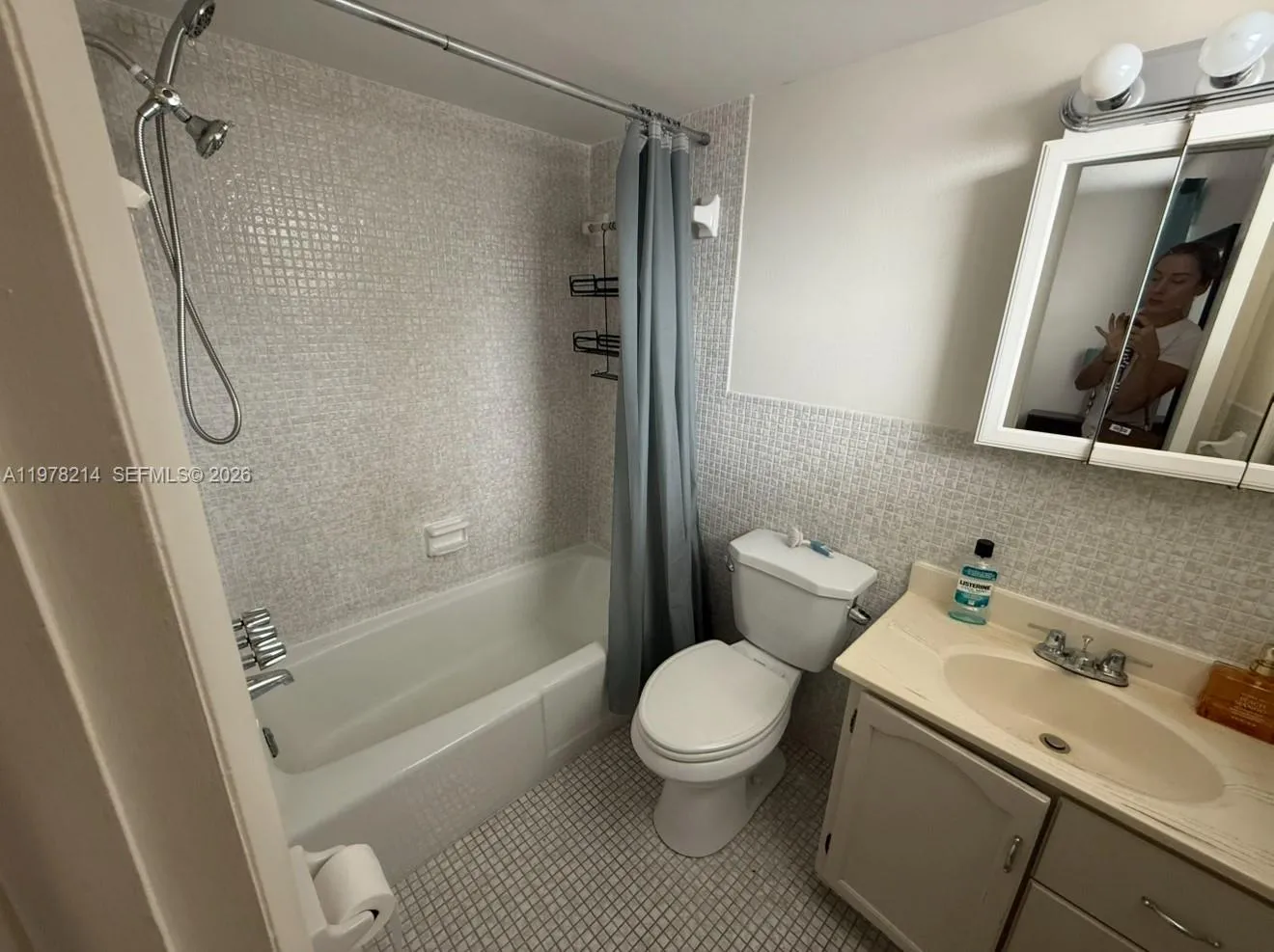 415 Ne 2nd St 105, Hallandale Beach, Florida 33009, Hallandale Beach, Florida 33009, 1 Bedroom Bedrooms, ,1 BathroomBathrooms,Residential Lease,For Rent,415 Ne 2nd St 105, Hallandale Beach, Florida 33009,A11978214