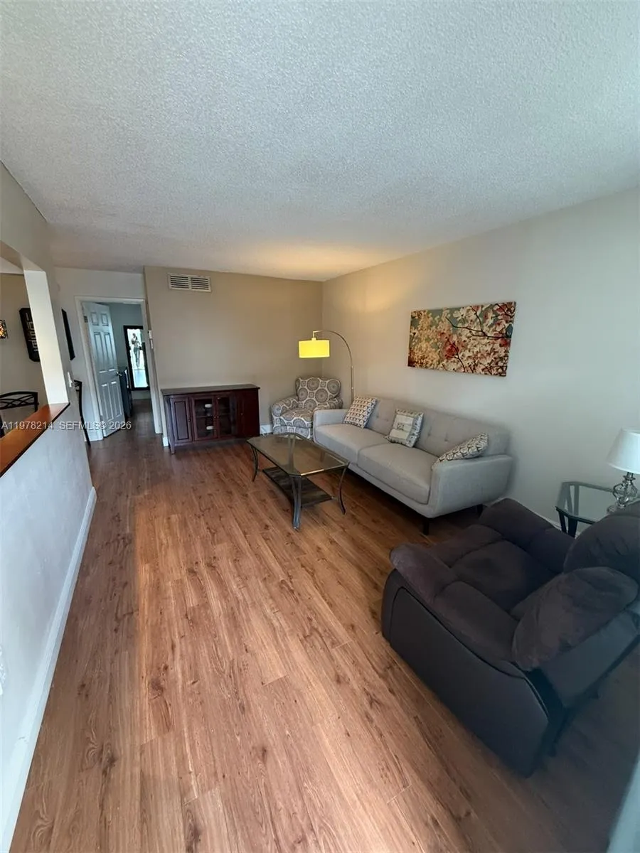 415 Ne 2nd St 105, Hallandale Beach, Florida 33009, Hallandale Beach, Florida 33009, 1 Bedroom Bedrooms, ,1 BathroomBathrooms,Residential Lease,For Rent,415 Ne 2nd St 105, Hallandale Beach, Florida 33009,A11978214