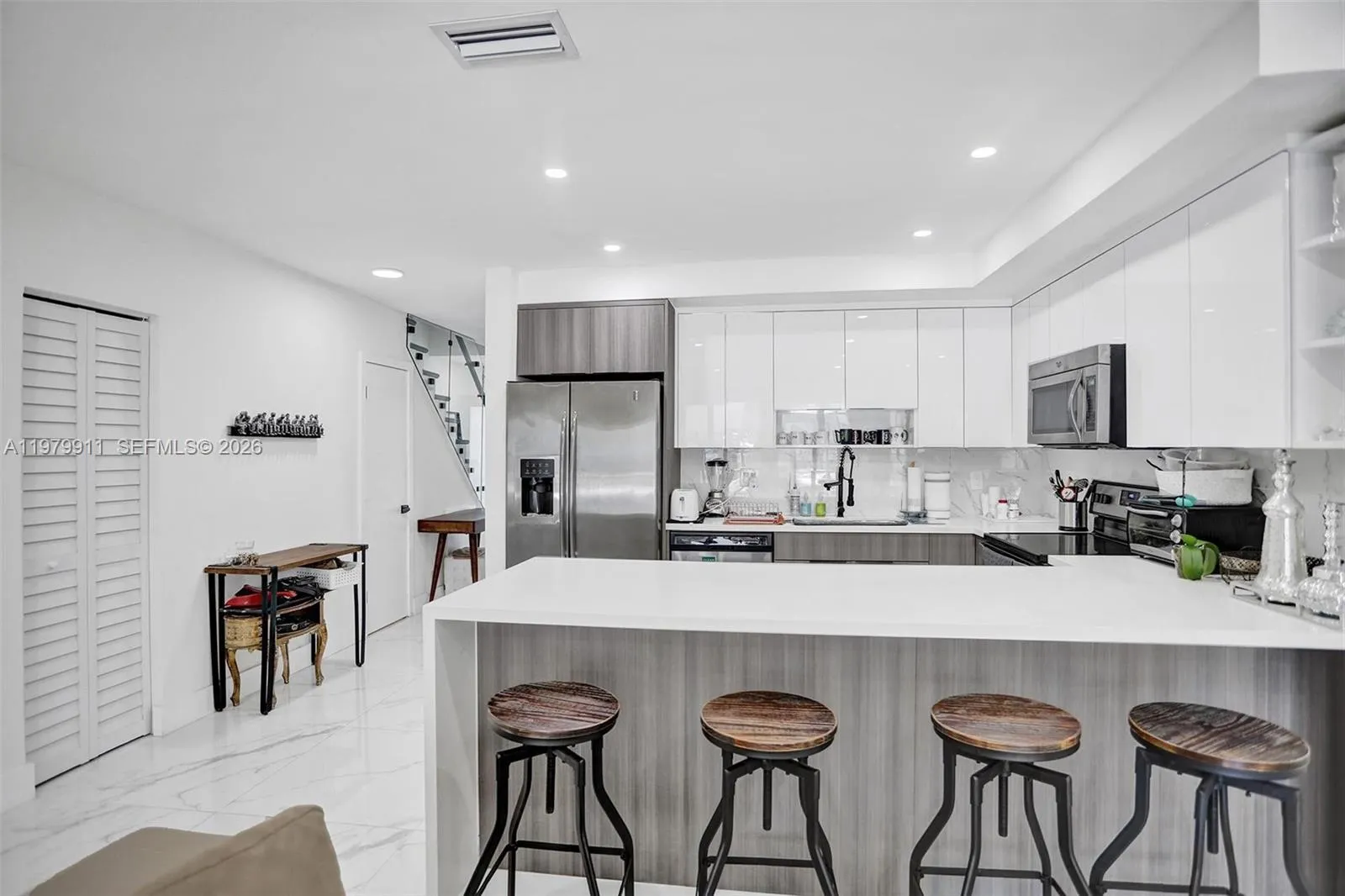 3648 Ne 167th St 27, North Miami Beach, Florida 33, North Miami Beach, Florida 33160, 3 Bedrooms Bedrooms, ,3 BathroomsBathrooms,Residential Lease,For Rent,3648 Ne 167th St 27, North Miami Beach, Florida 33,A11979911