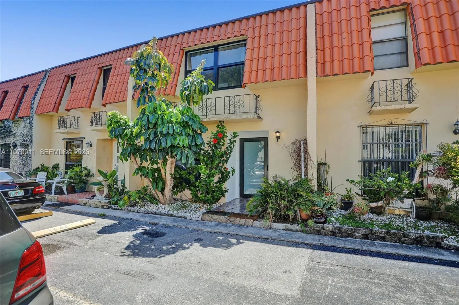 3648 Ne 167th St 27, North Miami Beach, Florida 33, North Miami Beach, Florida 33160, 3 Bedrooms Bedrooms, ,3 BathroomsBathrooms,Residential Lease,For Rent,3648 Ne 167th St 27, North Miami Beach, Florida 33,A11979911