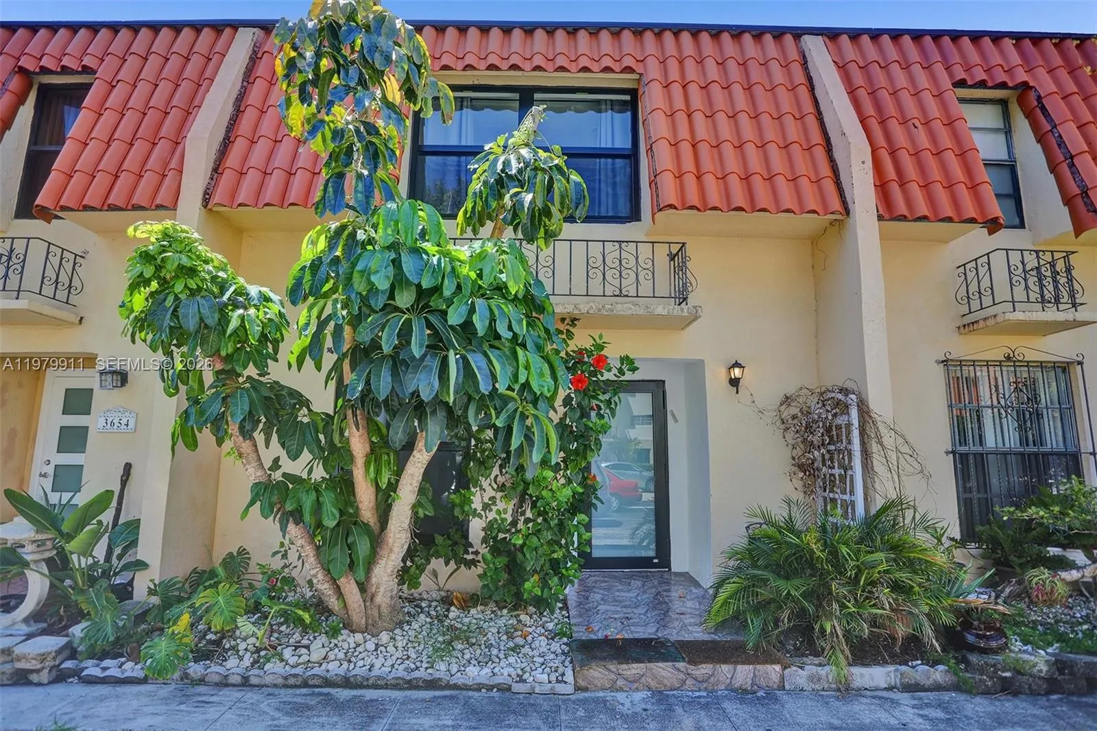 3648 Ne 167th St 27, North Miami Beach, Florida 33, North Miami Beach, Florida 33160, 3 Bedrooms Bedrooms, ,3 BathroomsBathrooms,Residential Lease,For Rent,3648 Ne 167th St 27, North Miami Beach, Florida 33,A11979911