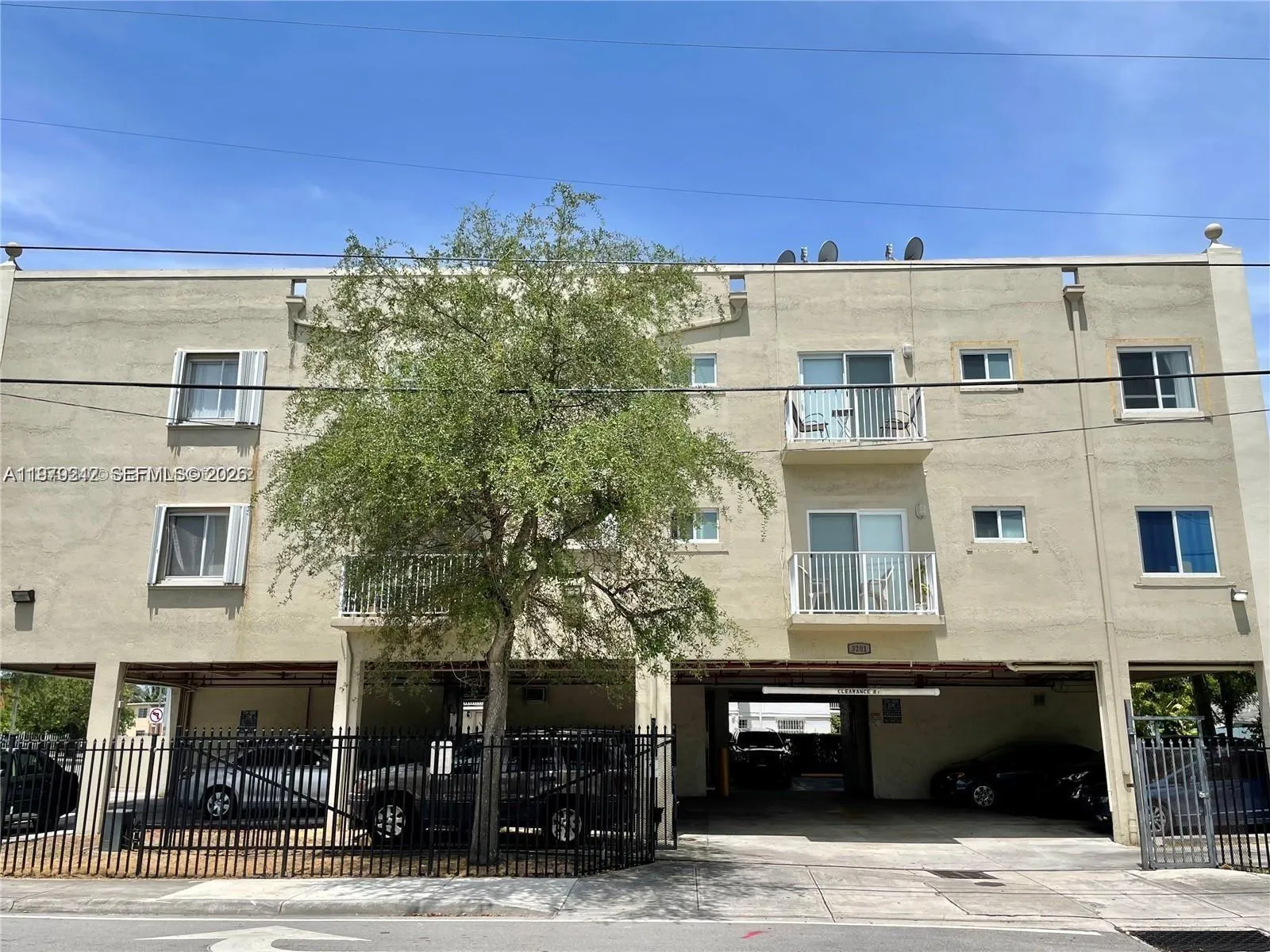 3201 W Flagler St 102, Miami, Florida 33135, Miami, Florida 33135, 2 Bedrooms Bedrooms, ,2 BathroomsBathrooms,Residential Lease,For Rent,3201 W Flagler St 102, Miami, Florida 33135,A11979242