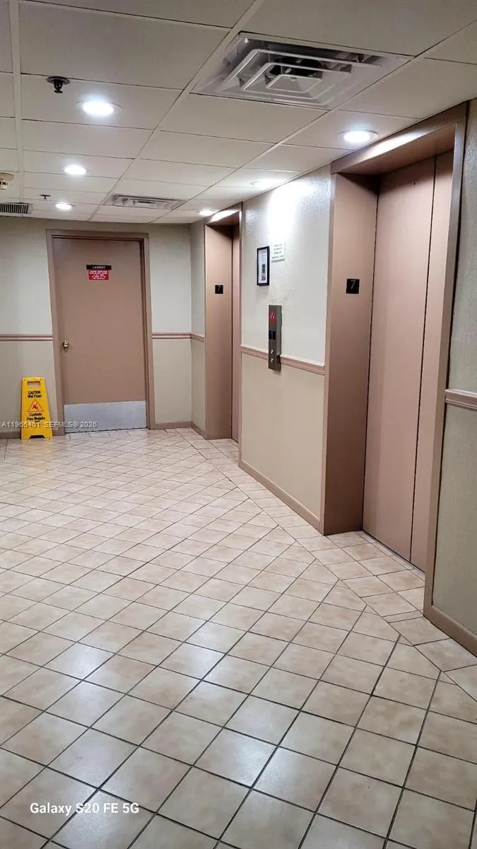 4001 Hillcrest Dr 705, Hollywood, Florida 33021, Hollywood, Florida 33021, 2 Bedrooms Bedrooms, ,2 BathroomsBathrooms,Residential,For Sale,4001 Hillcrest Dr 705, Hollywood, Florida 33021,A11966401