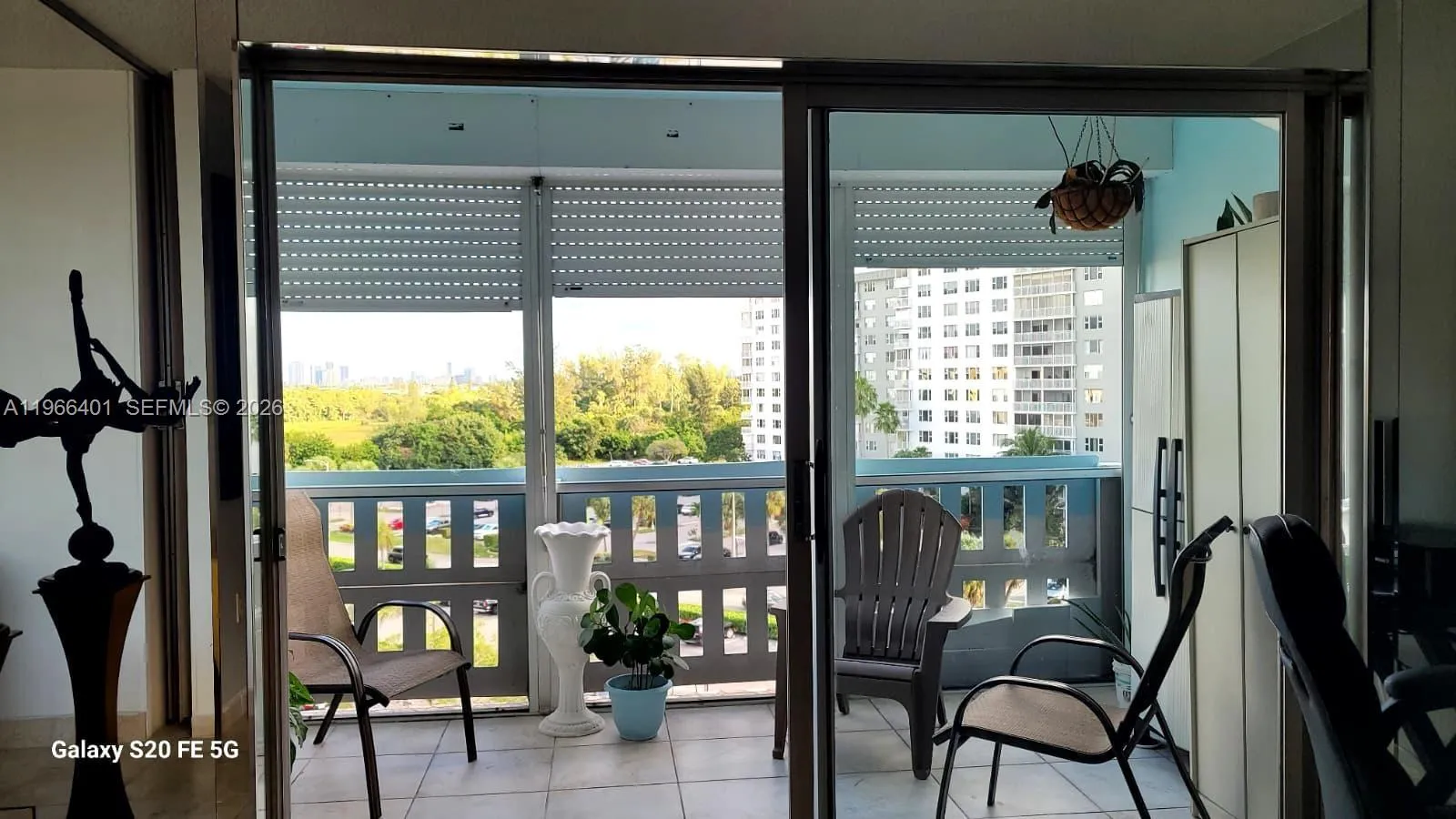 4001 Hillcrest Dr 705, Hollywood, Florida 33021, Hollywood, Florida 33021, 2 Bedrooms Bedrooms, ,2 BathroomsBathrooms,Residential,For Sale,4001 Hillcrest Dr 705, Hollywood, Florida 33021,A11966401