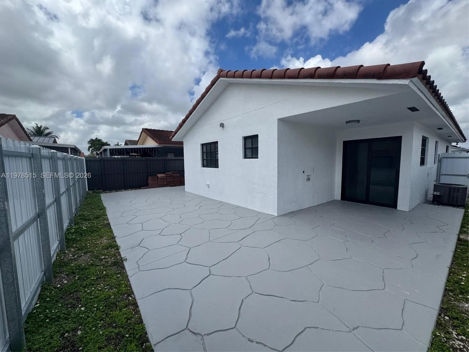 2682 W 70th Pl, Hialeah, Florida 33016, Hialeah, Florida 33016, 3 Bedrooms Bedrooms, ,2 BathroomsBathrooms,Residential,For Sale,2682 W 70th Pl, Hialeah, Florida 33016,A11978515