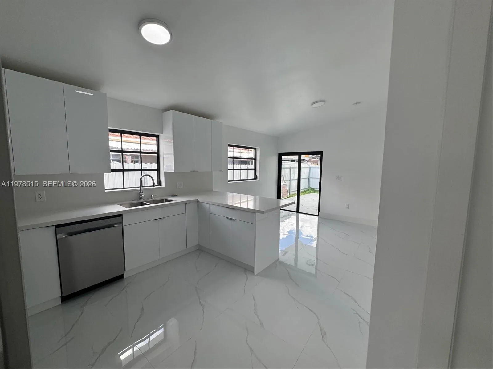 2682 W 70th Pl, Hialeah, Florida 33016, Hialeah, Florida 33016, 3 Bedrooms Bedrooms, ,2 BathroomsBathrooms,Residential,For Sale,2682 W 70th Pl, Hialeah, Florida 33016,A11978515