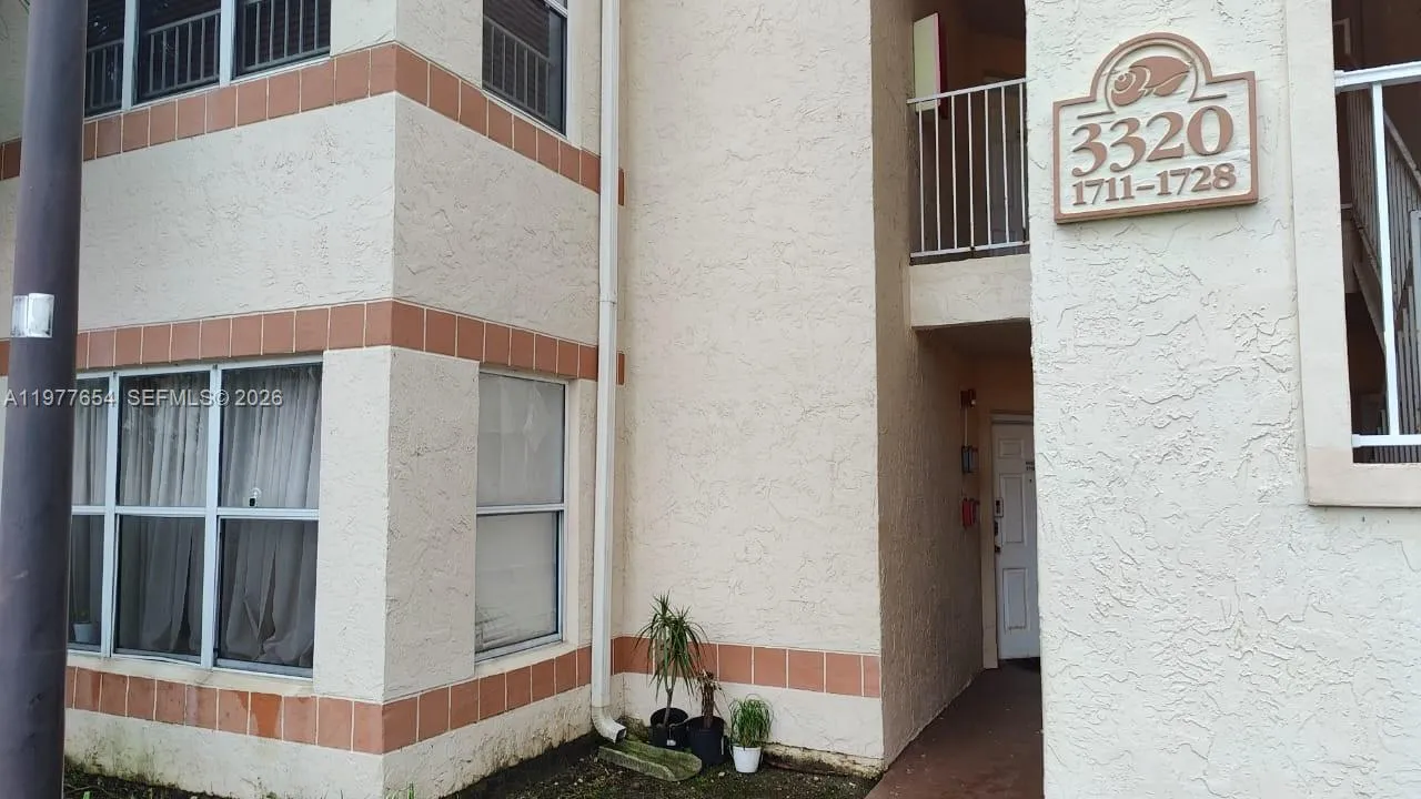 3320 N Pinewalk Dr N 1715, Margate, Florida 33063, Margate, Florida 33063, 1 Bedroom Bedrooms, ,1 BathroomBathrooms,Residential Lease,For Rent,3320 N Pinewalk Dr N 1715, Margate, Florida 33063,A11977654