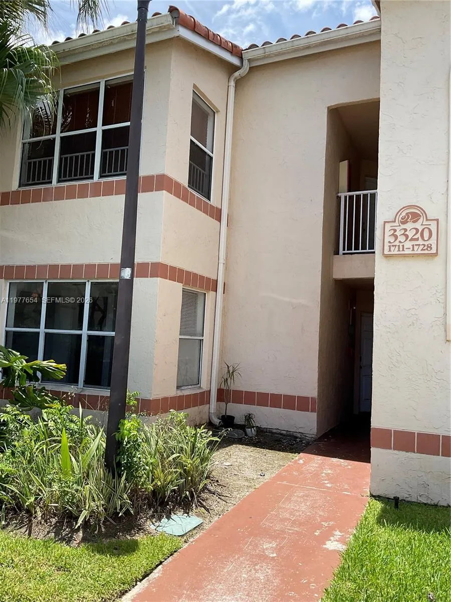 3320 N Pinewalk Dr N 1715, Margate, Florida 33063, Margate, Florida 33063, 1 Bedroom Bedrooms, ,1 BathroomBathrooms,Residential Lease,For Rent,3320 N Pinewalk Dr N 1715, Margate, Florida 33063,A11977654