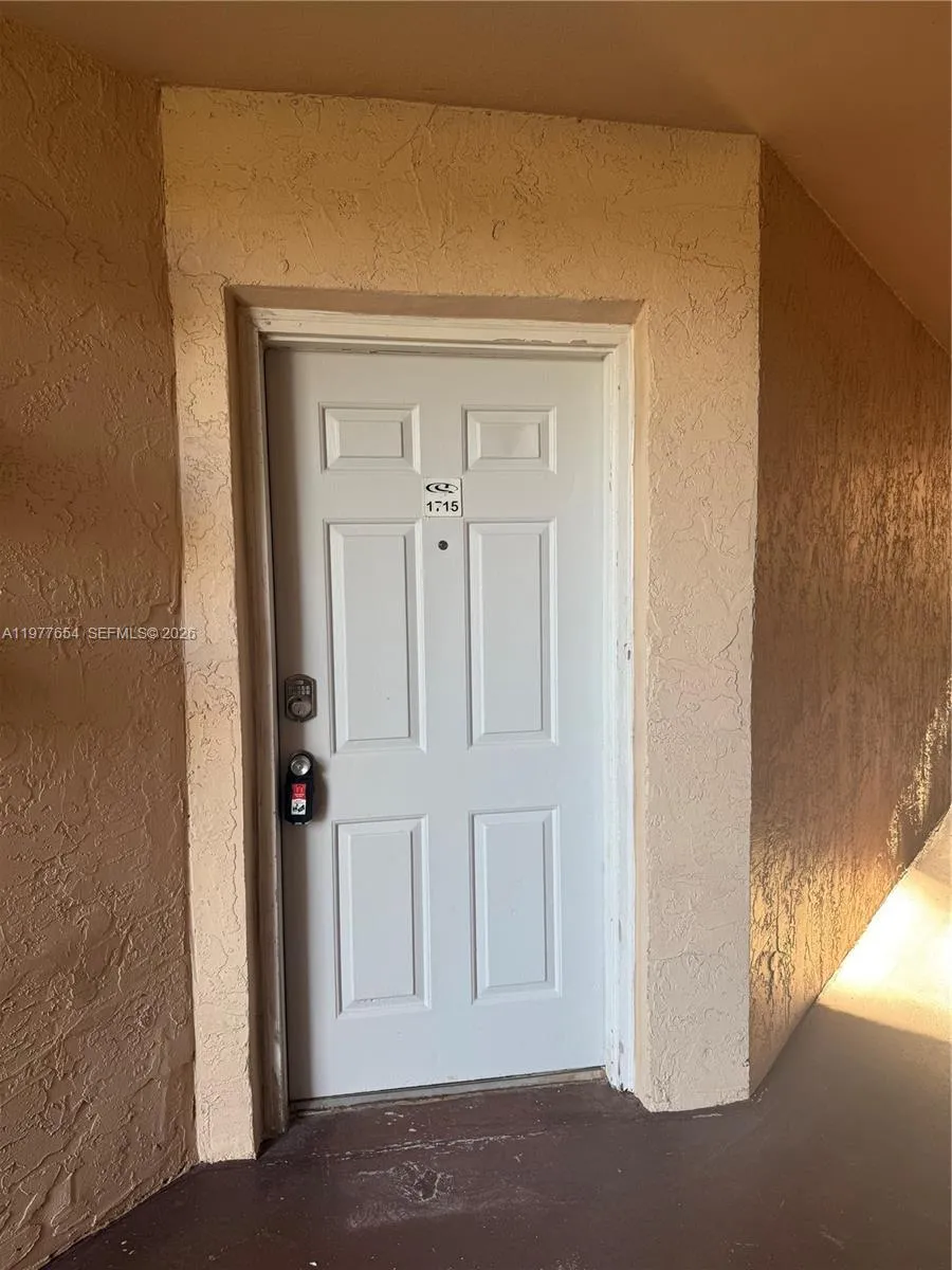 3320 N Pinewalk Dr N 1715, Margate, Florida 33063, Margate, Florida 33063, 1 Bedroom Bedrooms, ,1 BathroomBathrooms,Residential Lease,For Rent,3320 N Pinewalk Dr N 1715, Margate, Florida 33063,A11977654