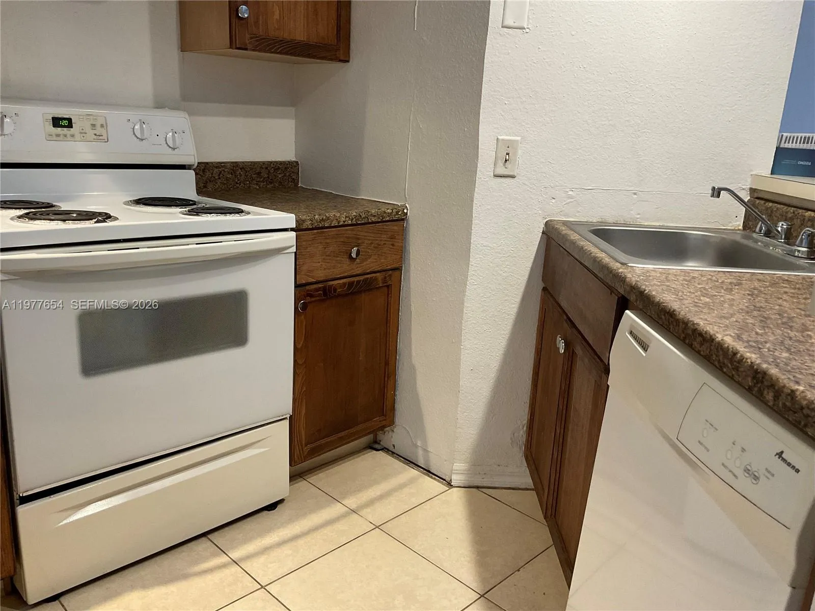 3320 N Pinewalk Dr N 1715, Margate, Florida 33063, Margate, Florida 33063, 1 Bedroom Bedrooms, ,1 BathroomBathrooms,Residential Lease,For Rent,3320 N Pinewalk Dr N 1715, Margate, Florida 33063,A11977654
