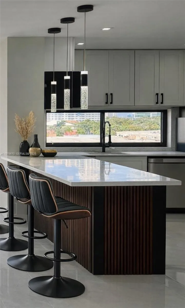 17021 N Bay Rd 814, Sunny Isles Beach, Florida 331, Sunny Isles Beach, Florida 33160, 2 Bedrooms Bedrooms, ,2 BathroomsBathrooms,Residential Lease,For Rent,17021 N Bay Rd 814, Sunny Isles Beach, Florida 331,A11979870