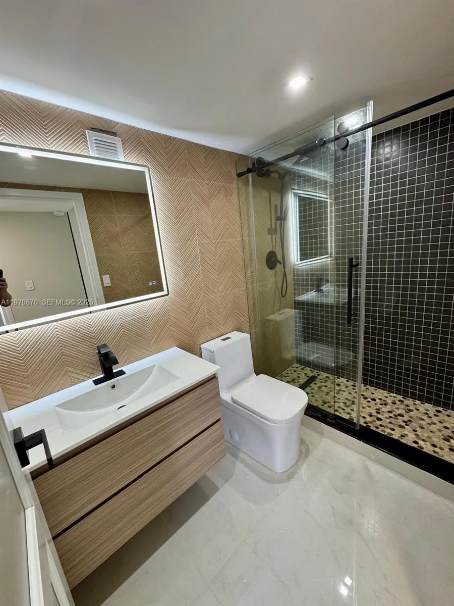 17021 N Bay Rd 814, Sunny Isles Beach, Florida 331, Sunny Isles Beach, Florida 33160, 2 Bedrooms Bedrooms, ,2 BathroomsBathrooms,Residential Lease,For Rent,17021 N Bay Rd 814, Sunny Isles Beach, Florida 331,A11979870