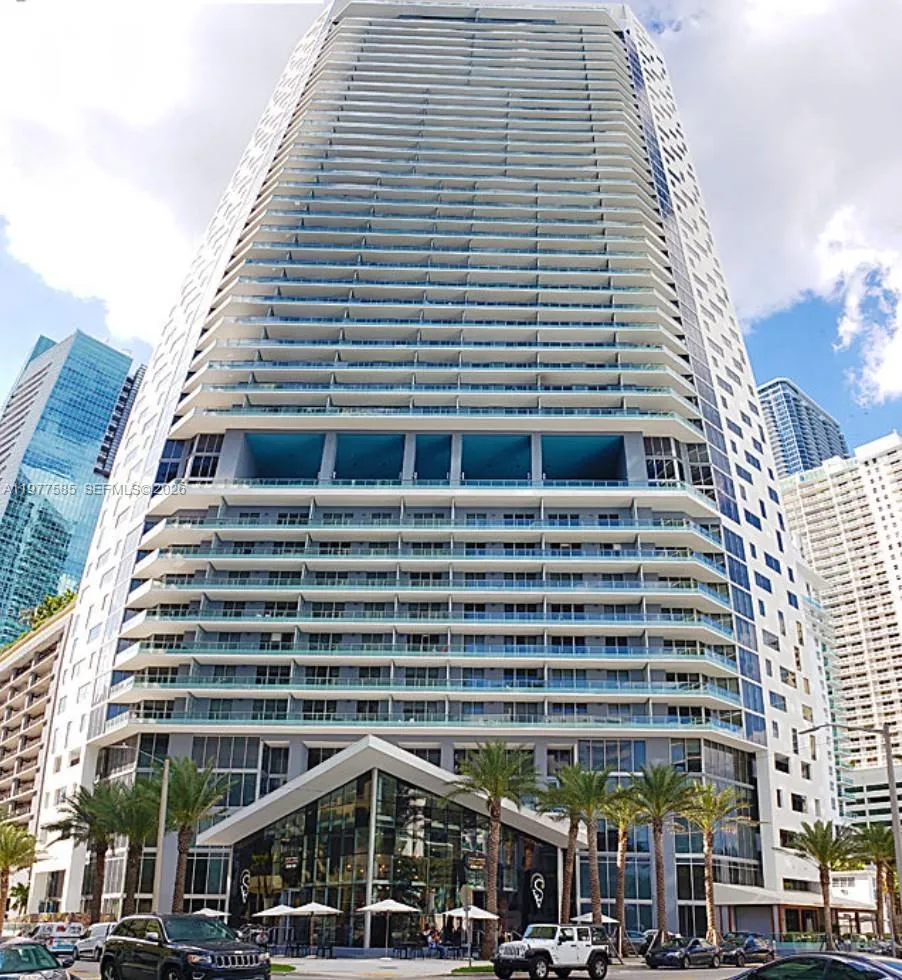 1300 Brickell Bay Dr 2512, Miami, Florida 33131, Miami, Florida 33131, ,1 BathroomBathrooms,Residential Lease,For Rent,1300 Brickell Bay Dr 2512, Miami, Florida 33131,A11977585