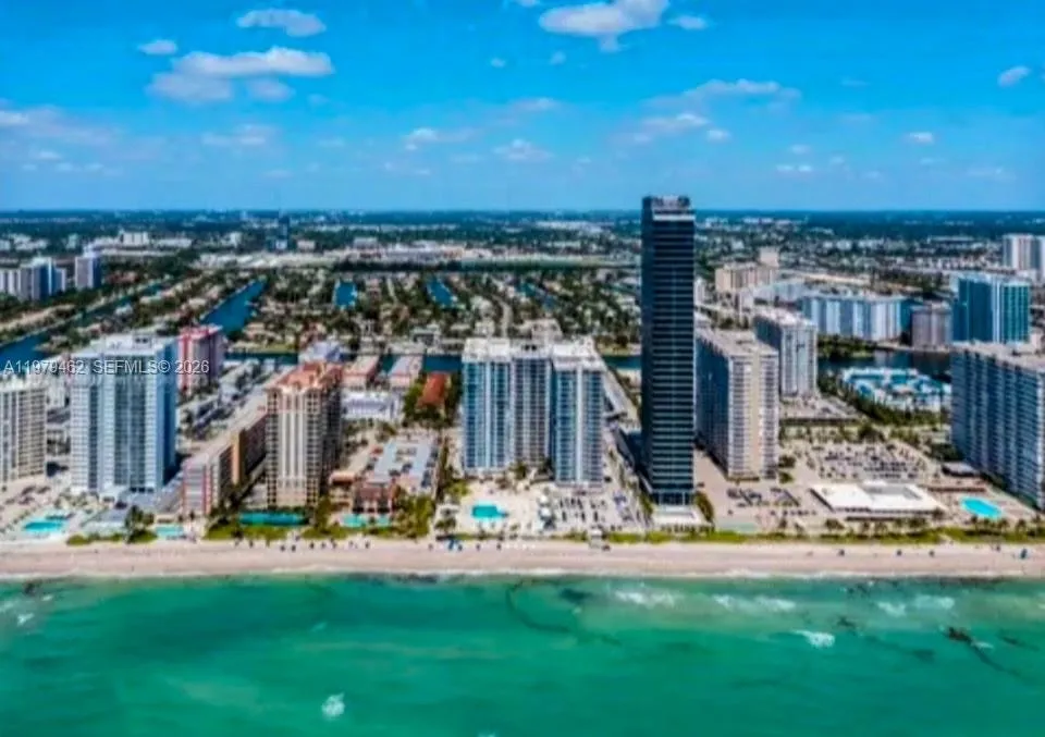 oceanfront shoreline location views