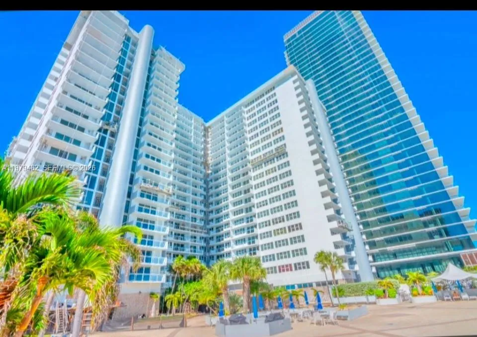 eastern oceanfront pooldeck location