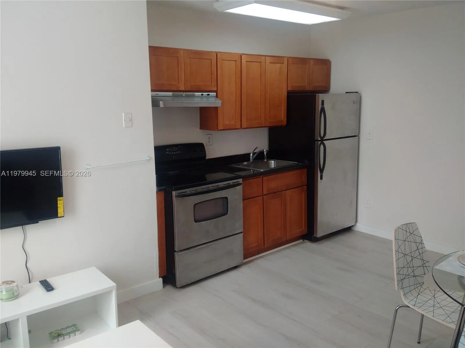 842 Meridian Ave 3c, Miami Beach, Florida 33139, Miami Beach, Florida 33139, 1 Bedroom Bedrooms, ,1 BathroomBathrooms,Residential Lease,For Rent,842 Meridian Ave 3c, Miami Beach, Florida 33139,A11979945