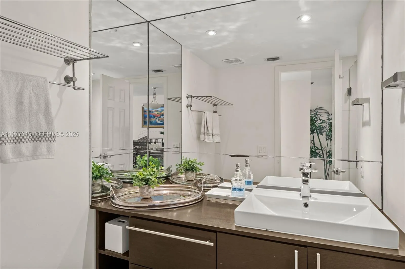 2501 Brickell Ave 309, Miami, Florida 33129, Miami, Florida 33129, 1 Bedroom Bedrooms, ,1 BathroomBathrooms,Residential Lease,For Rent,2501 Brickell Ave 309, Miami, Florida 33129,A11977615