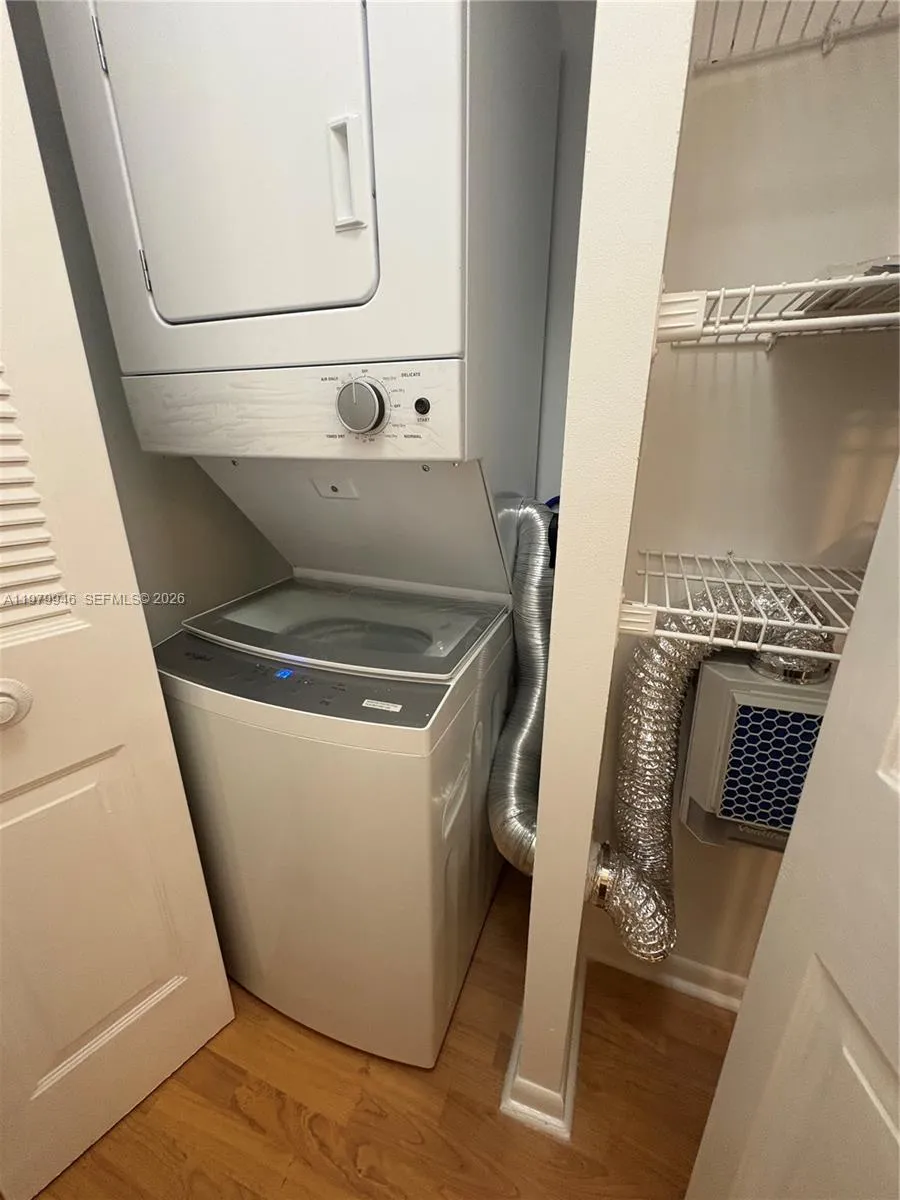 5981 Washington St 215, Hollywood, Florida 33023, Hollywood, Florida 33023, 2 Bedrooms Bedrooms, ,2 BathroomsBathrooms,Residential Lease,For Rent,5981 Washington St 215, Hollywood, Florida 33023,A11979946