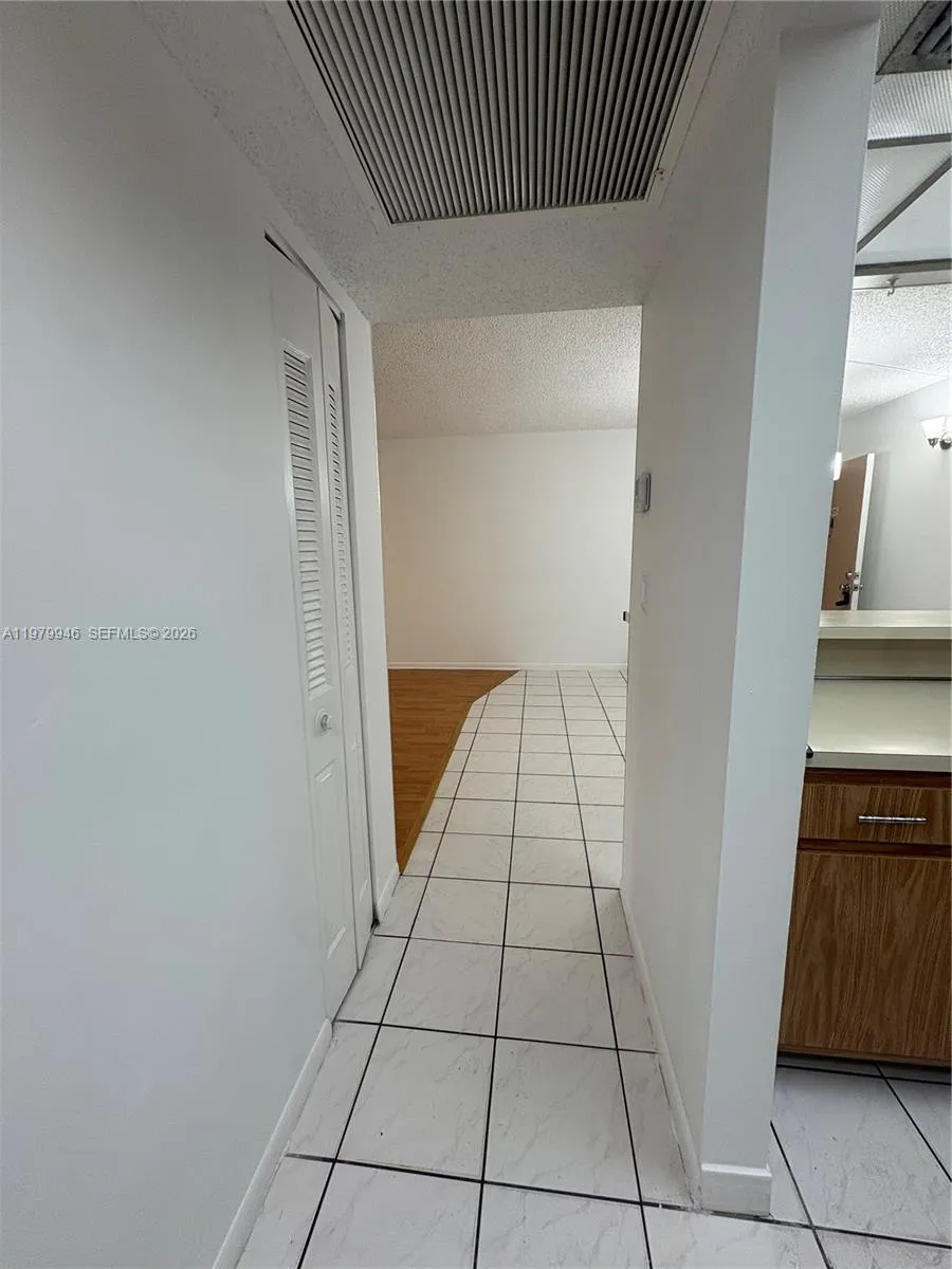 5981 Washington St 215, Hollywood, Florida 33023, Hollywood, Florida 33023, 2 Bedrooms Bedrooms, ,2 BathroomsBathrooms,Residential Lease,For Rent,5981 Washington St 215, Hollywood, Florida 33023,A11979946