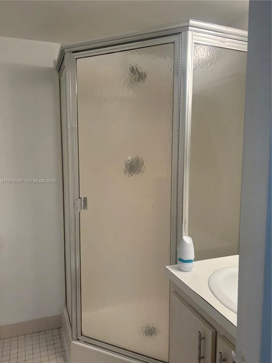 5981 Washington St 215, Hollywood, Florida 33023, Hollywood, Florida 33023, 2 Bedrooms Bedrooms, ,2 BathroomsBathrooms,Residential Lease,For Rent,5981 Washington St 215, Hollywood, Florida 33023,A11979946