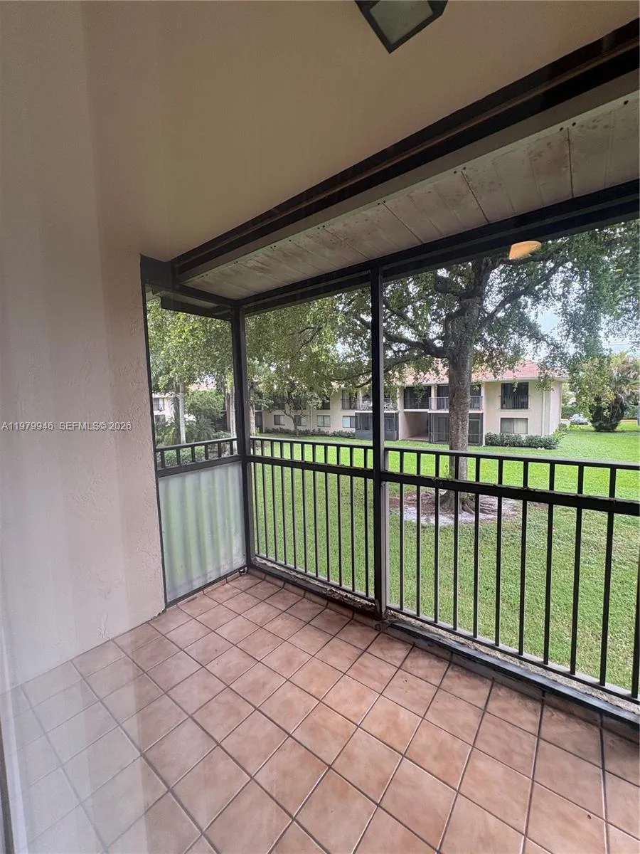 5981 Washington St 215, Hollywood, Florida 33023, Hollywood, Florida 33023, 2 Bedrooms Bedrooms, ,2 BathroomsBathrooms,Residential Lease,For Rent,5981 Washington St 215, Hollywood, Florida 33023,A11979946