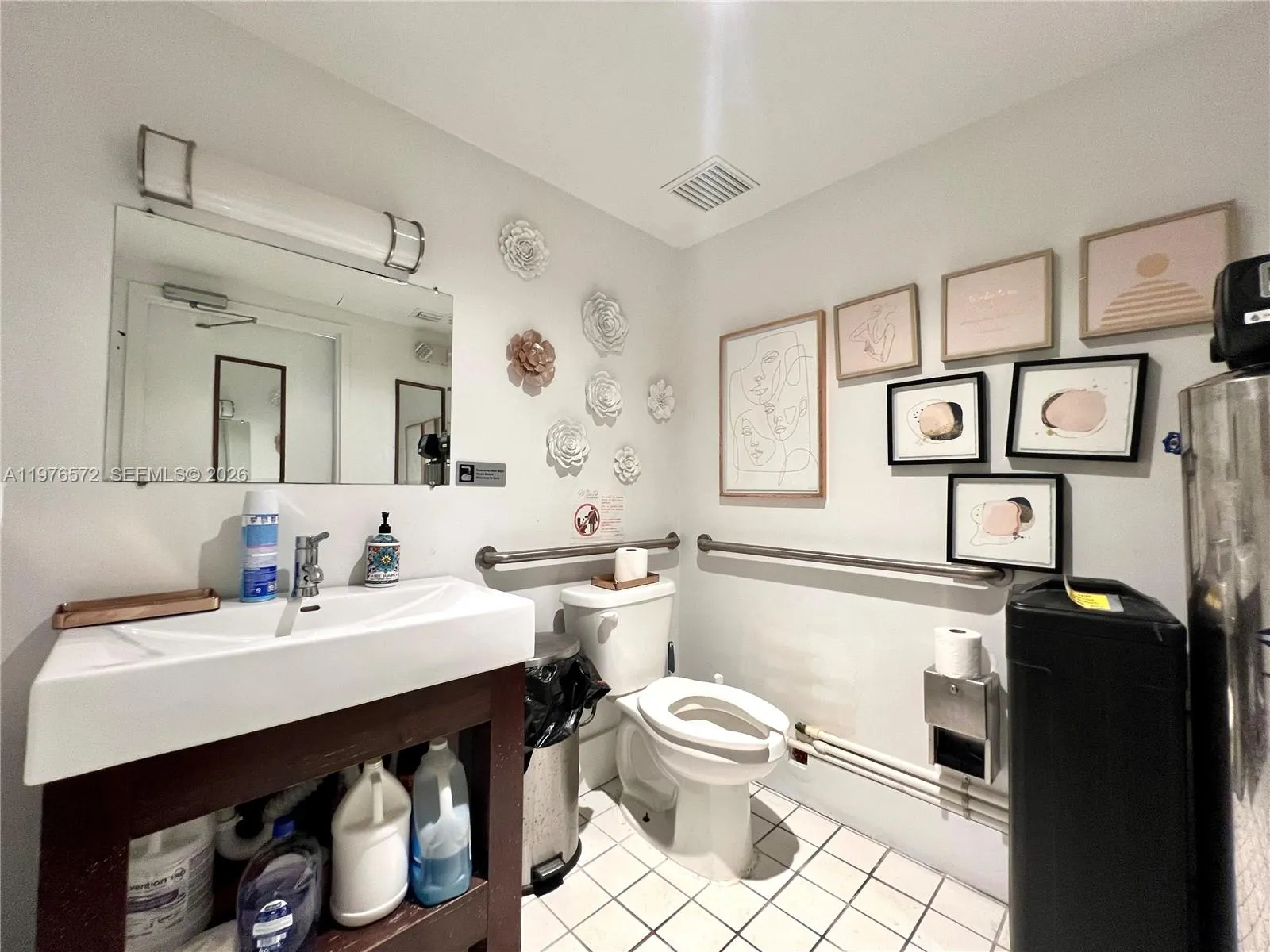 359 Coral Way, Coral Gables, Florida 33134, Coral Gables, Florida 33134, ,Commercial Lease,For Rent,359 Coral Way, Coral Gables, Florida 33134,A11976572