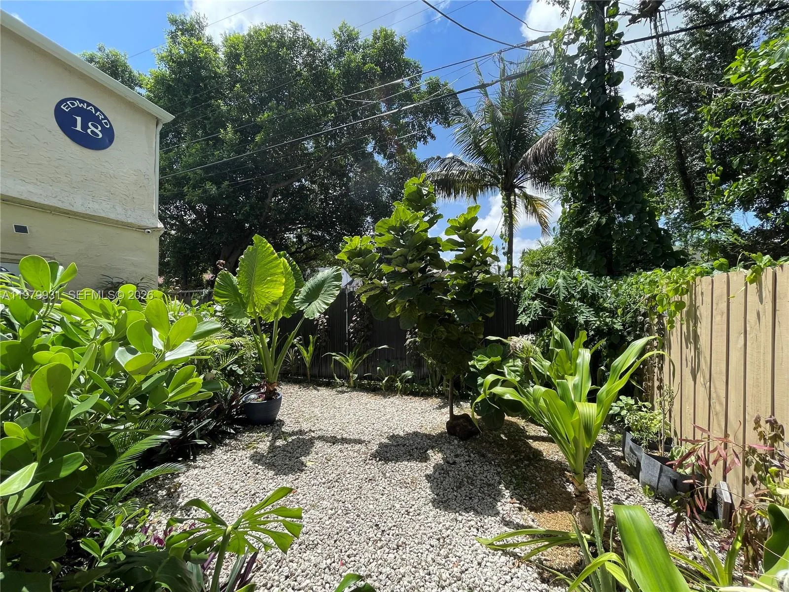 1060 Nw 47th St 5, Miami, Florida 33127, Miami, Florida 33127, 2 Bedrooms Bedrooms, ,1 BathroomBathrooms,Residential Lease,For Rent,1060 Nw 47th St 5, Miami, Florida 33127,A11979931