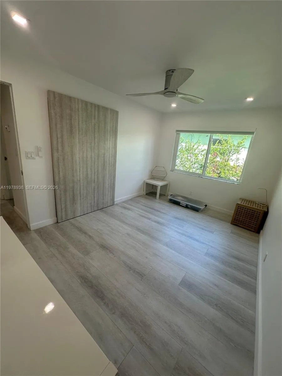 935 Lincoln St, Hollywood, Florida 33019, Hollywood, Florida 33019, 3 Bedrooms Bedrooms, ,2 BathroomsBathrooms,Residential,For Sale,935 Lincoln St, Hollywood, Florida 33019,A11978938