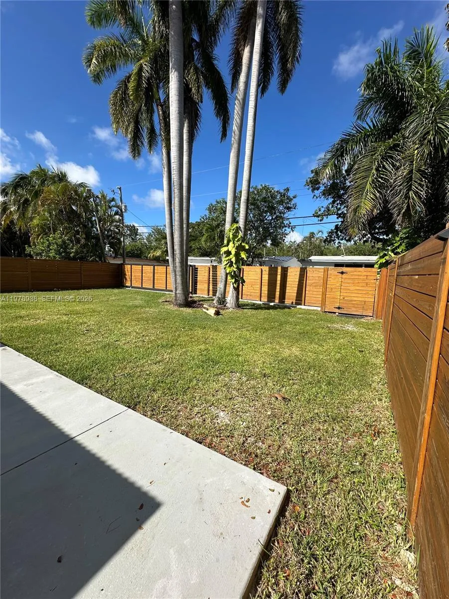 935 Lincoln St, Hollywood, Florida 33019, Hollywood, Florida 33019, 3 Bedrooms Bedrooms, ,2 BathroomsBathrooms,Residential,For Sale,935 Lincoln St, Hollywood, Florida 33019,A11978938